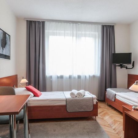 Hotel Komes Skarżysko-Kamienna Exteriör bild