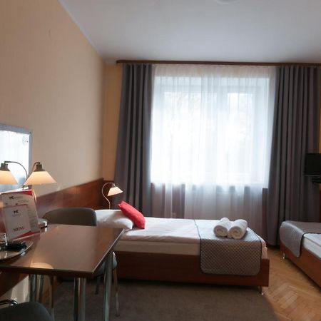 Hotel Komes Skarżysko-Kamienna Exteriör bild