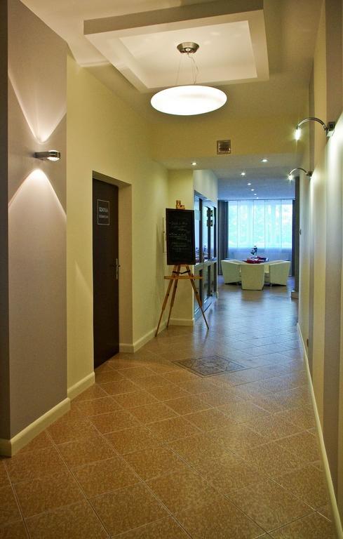 Hotel Komes Skarżysko-Kamienna Exteriör bild