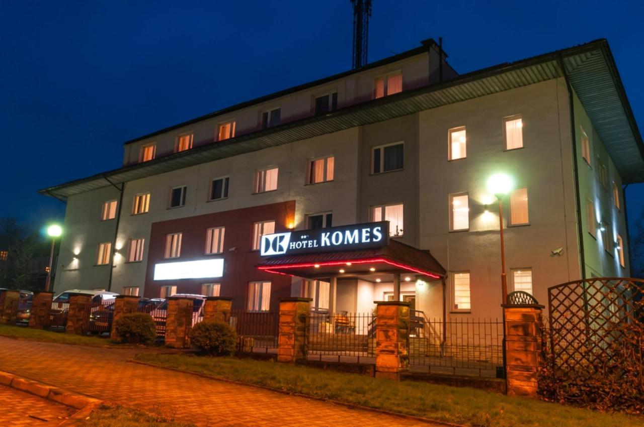 Hotel Komes Skarżysko-Kamienna Exteriör bild